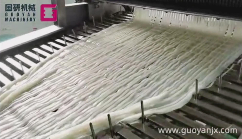 鮮河粉機生產(chǎn)（1000型）